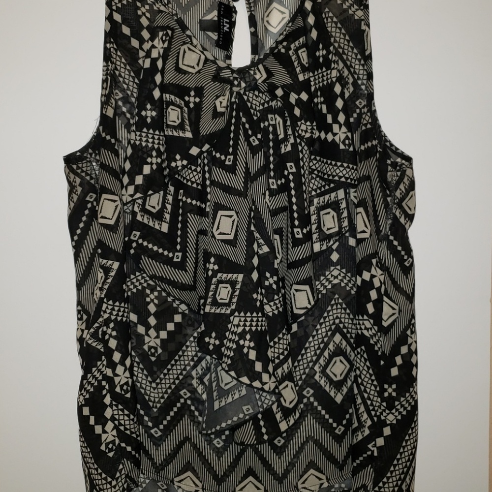 Sleevless Blouse